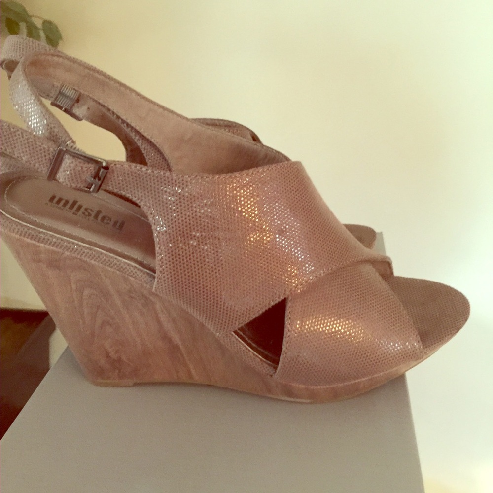 Kenneth Cole wedges